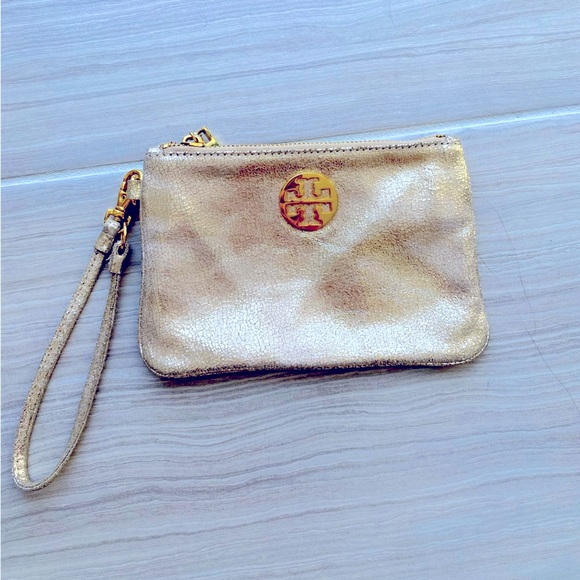 Tory Burch Metallic distressed Gold leather wristlet. - Picture 4 of 9